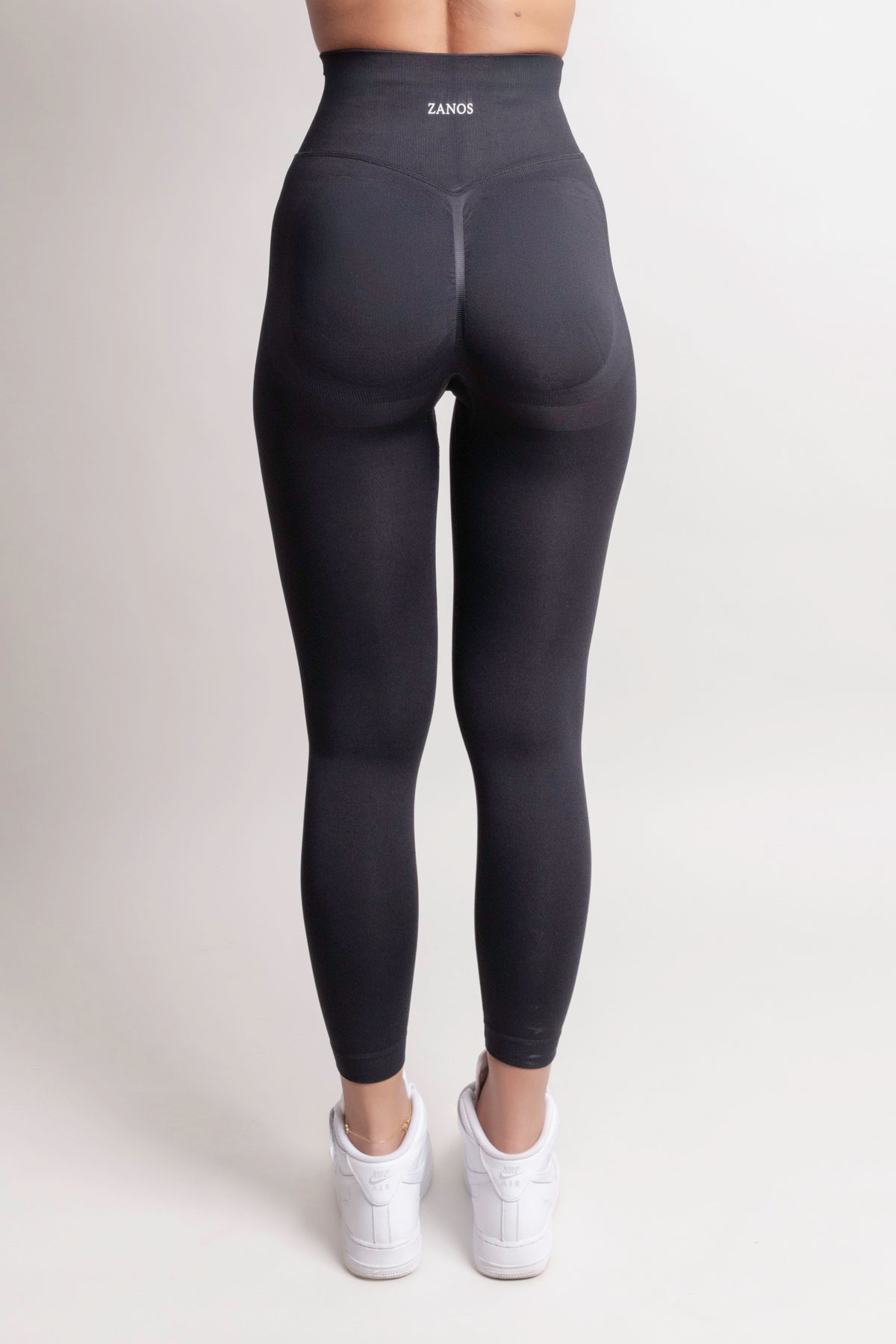 NOIR scrunch leggings black for women, showcasing the back view with a high waist design by ZANOS.