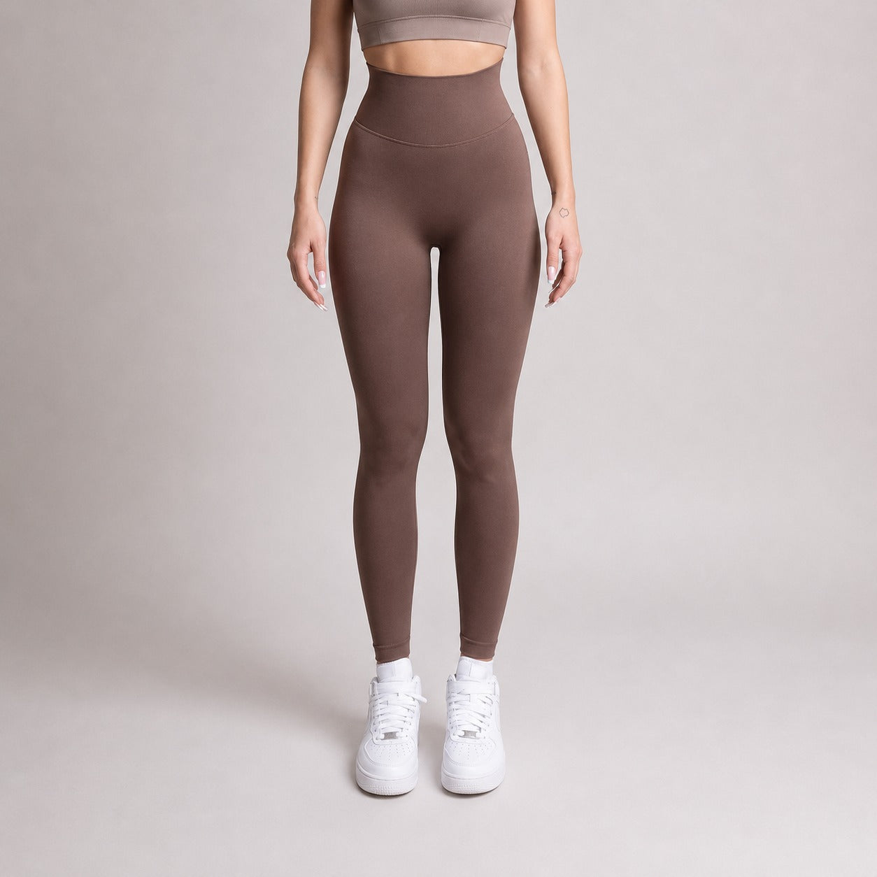 Scrunch tights med hög midja, stabil passform och följsam känsla från ZANOS.